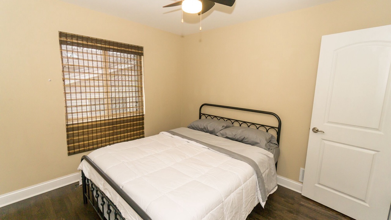 Photo of Bedroom in Bensenville