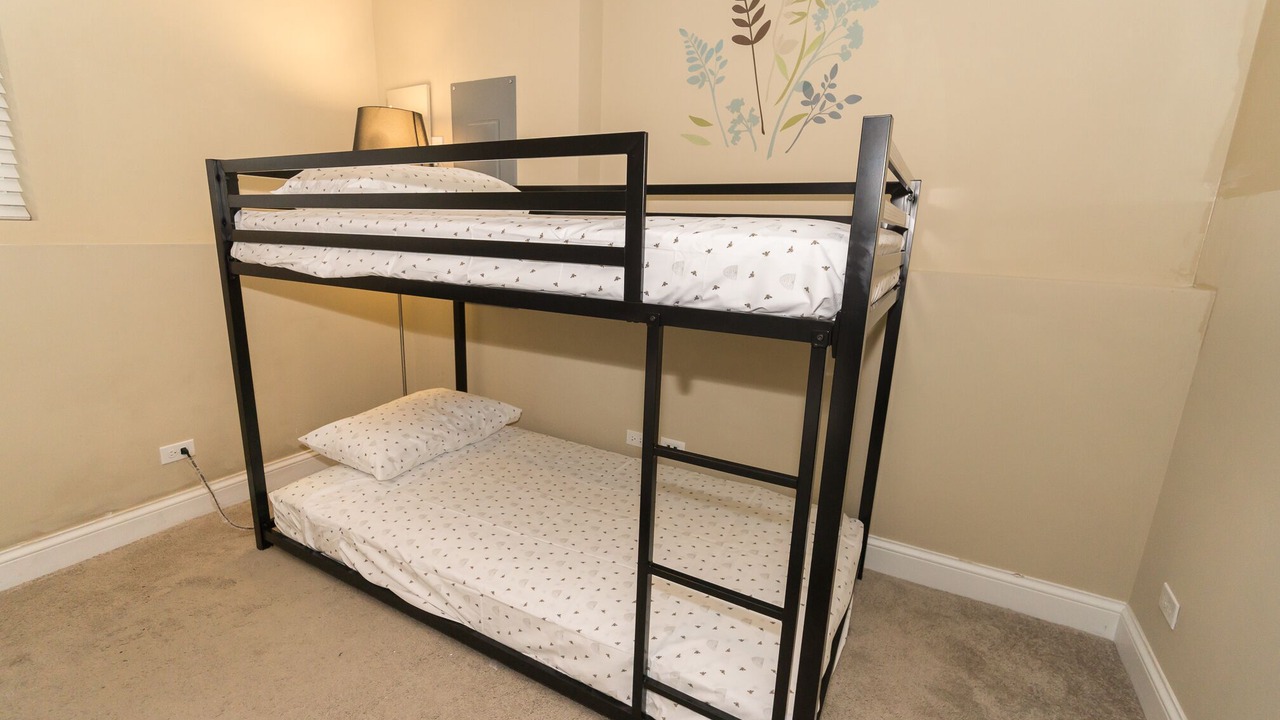 Photo of Bedroom in Bensenville