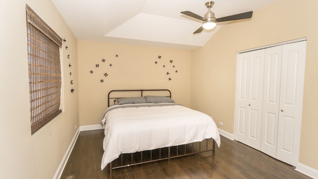 Photo of Bedroom in Bensenville