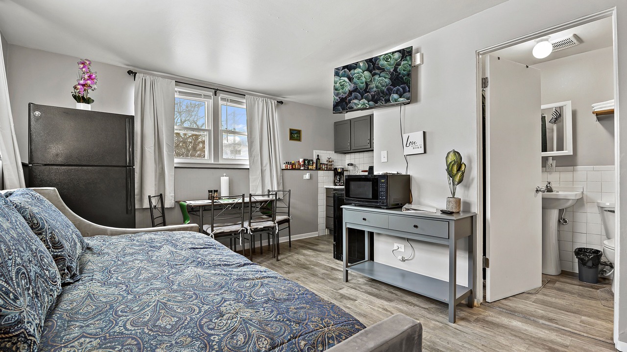 Photo of Bedroom in Aurora