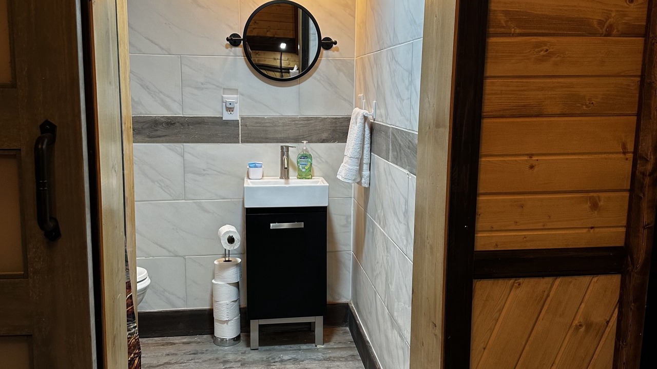 Photo of Bathroom in Alexander