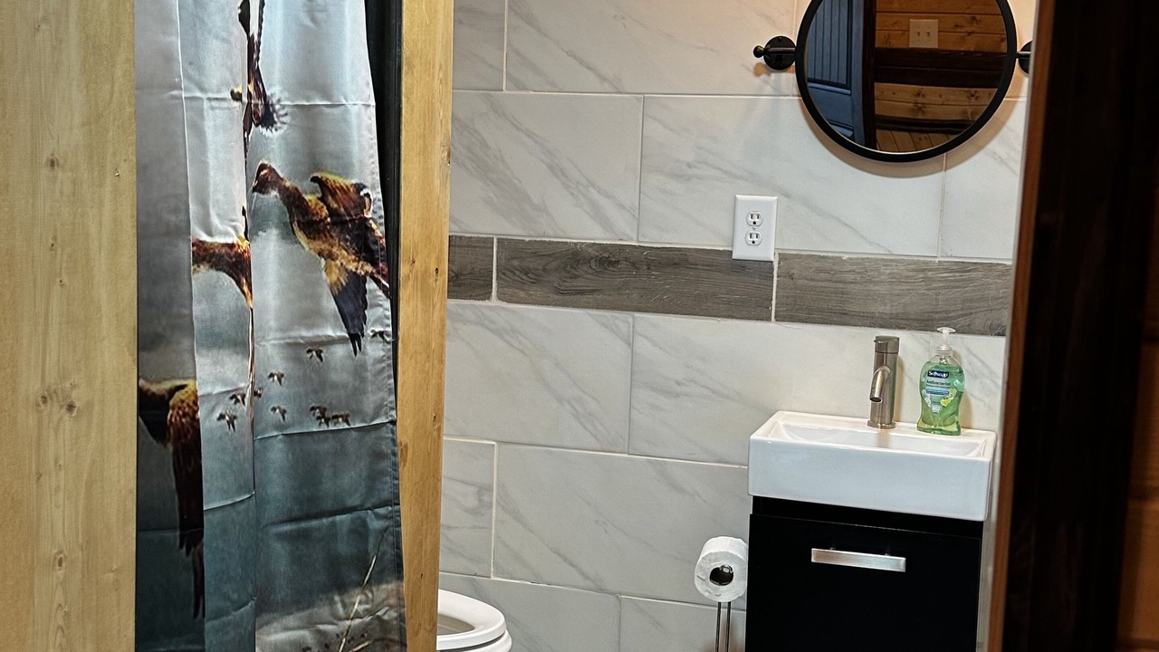 Photo of Bathroom in Alexander