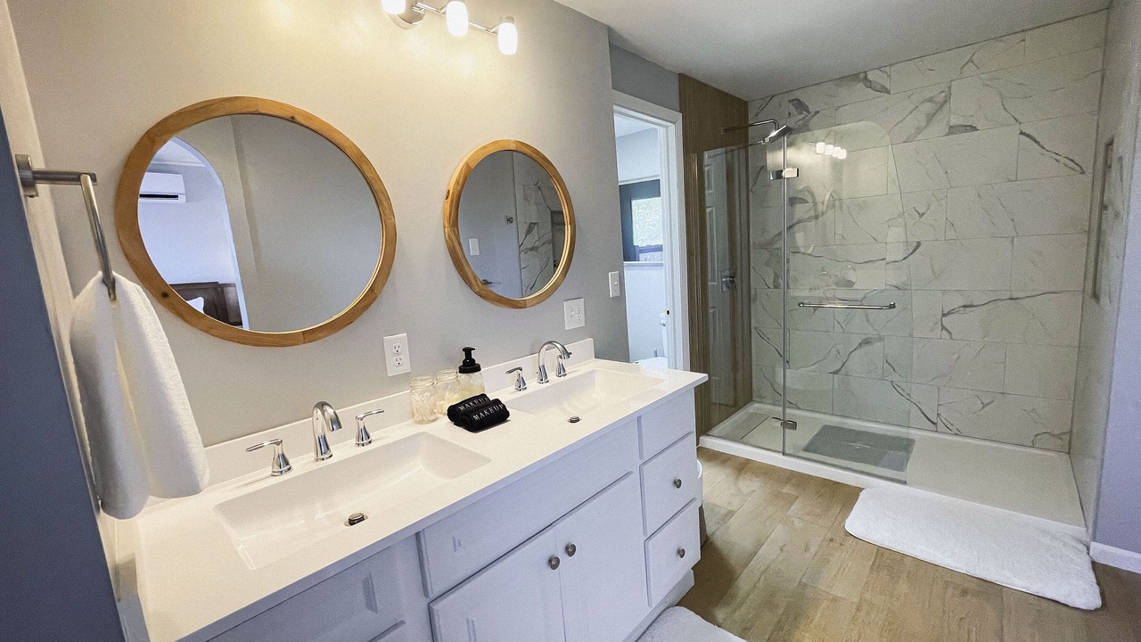 Photo of Bathroom in Adrian
