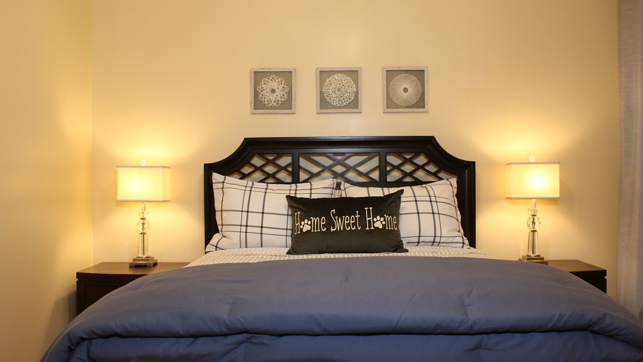 Photo of Bedroom in Rogers Park