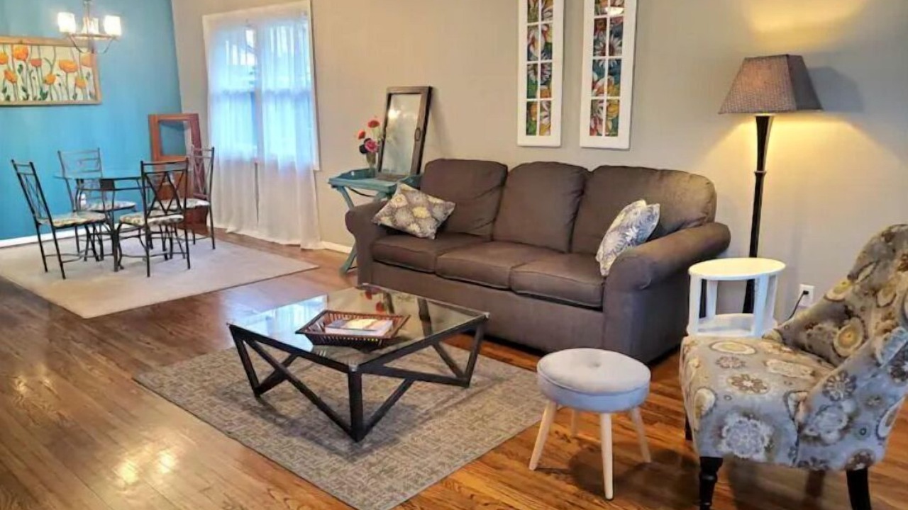 Photo of Livingroom in Orange Prairie