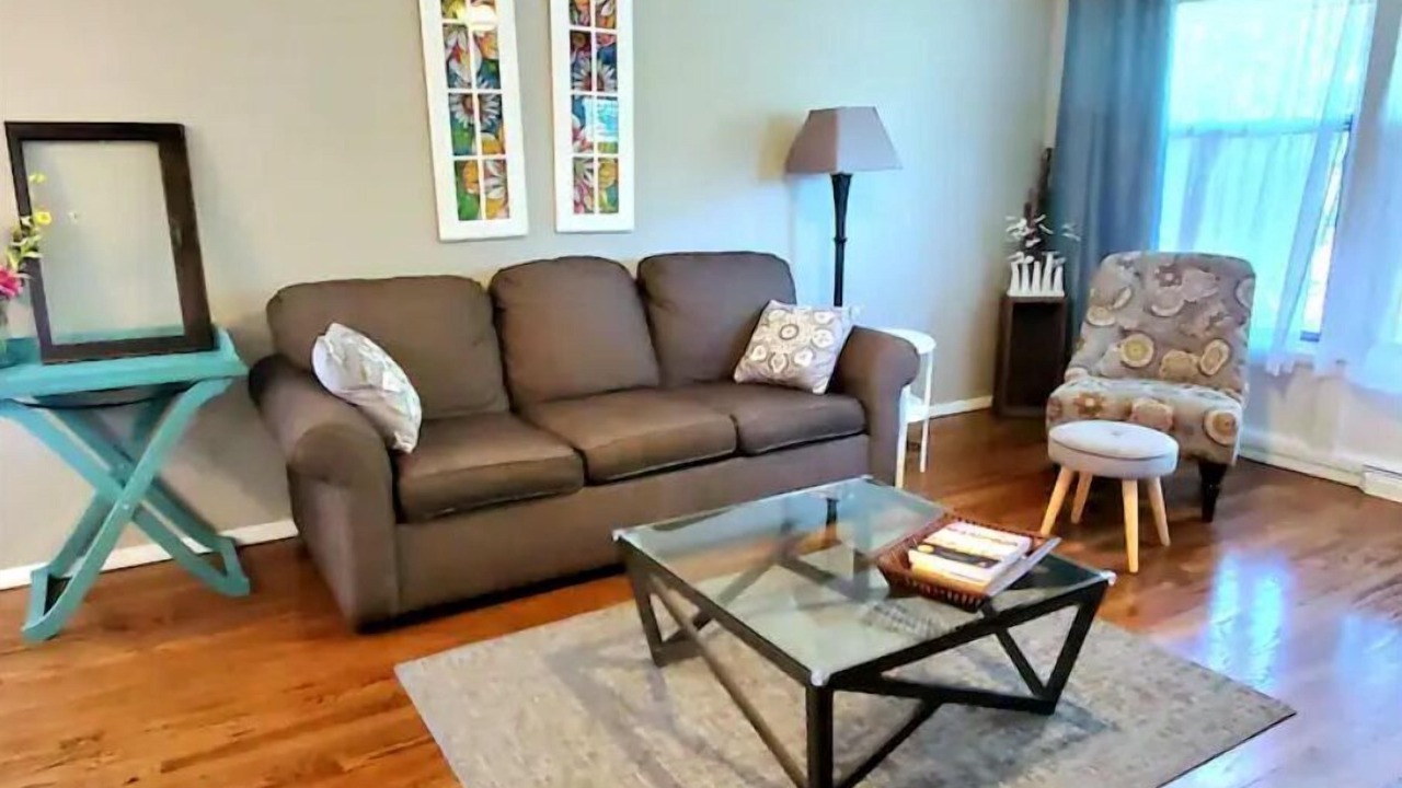 Photo of Livingroom in Orange Prairie