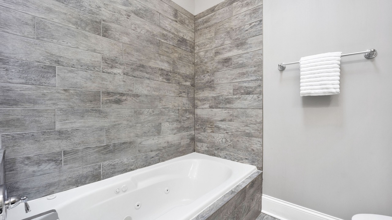 Photo of Bathroom in Grand Boulevard