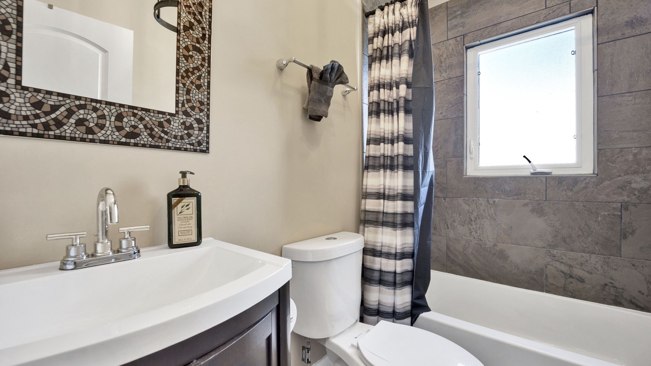 Photo of Bathroom in Grand Boulevard