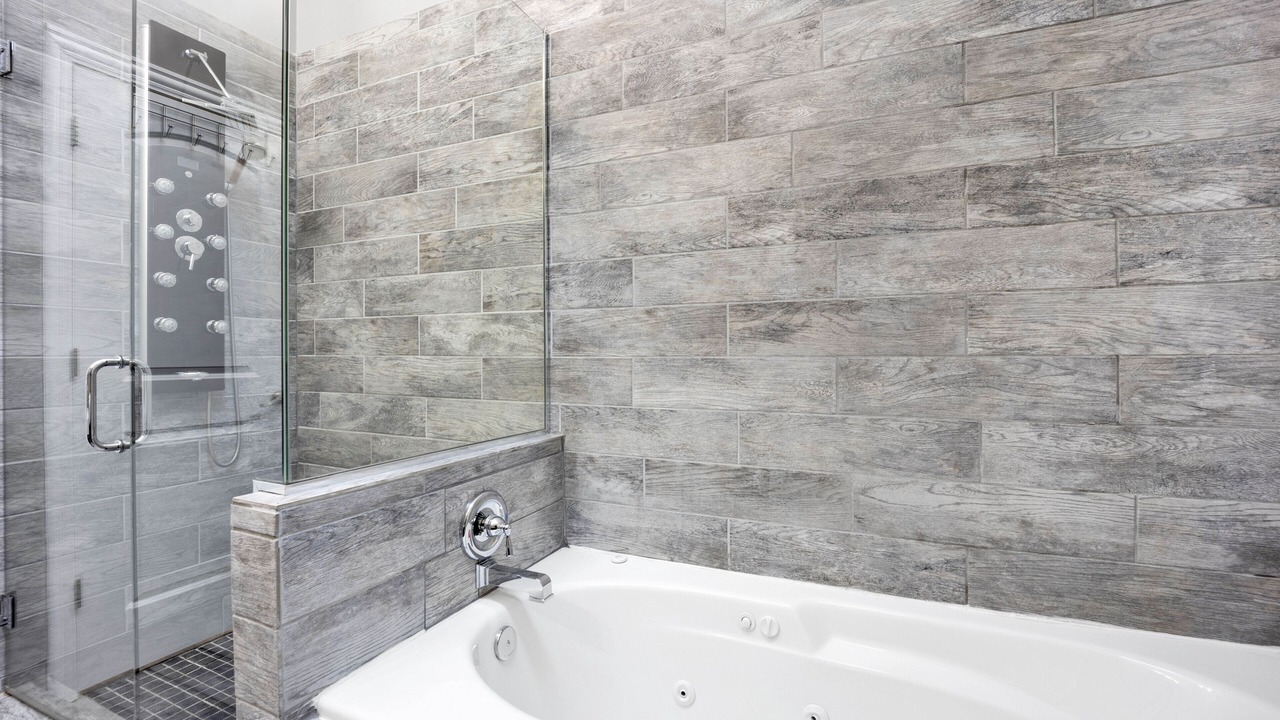 Photo of Bathroom in Grand Boulevard