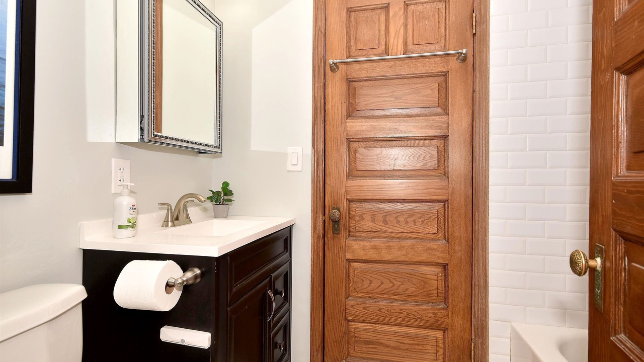 Photo of Bathroom in Oak Park