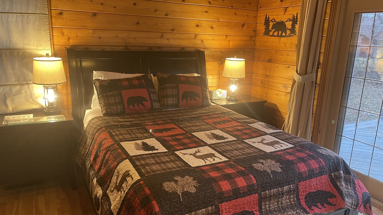 Photo of Bedroom in Holcomb