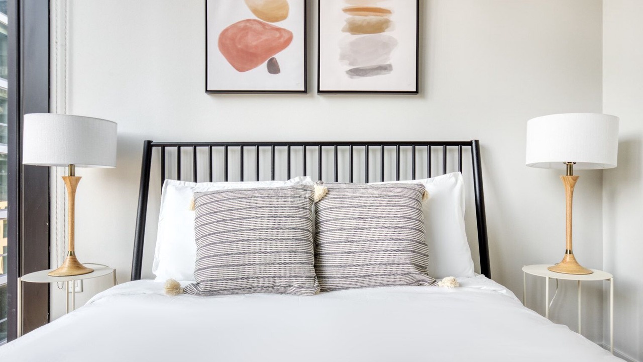 Photo of Bedroom in Near North Side