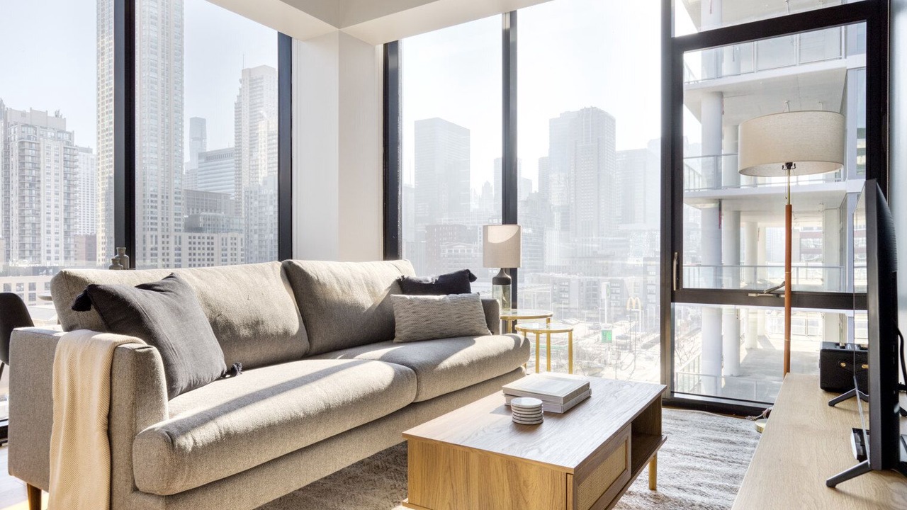 Photo of Livingroom in Near North Side