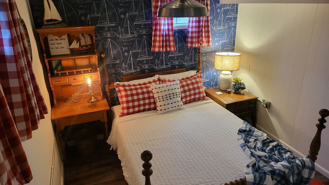 Photo of Bedroom in Effingham