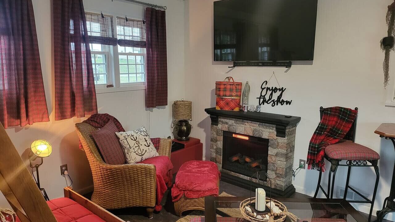 Photo of Livingroom in Effingham