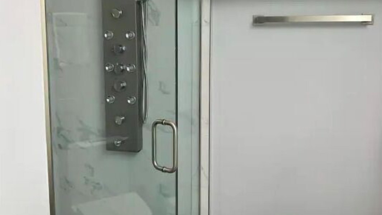 Photo of Bathroom in Des Plaines
