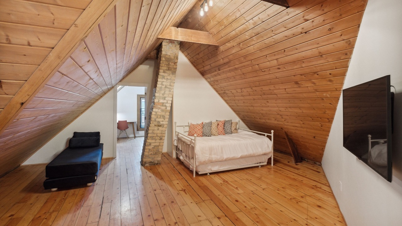 Photo of Bedroom in Lake View East