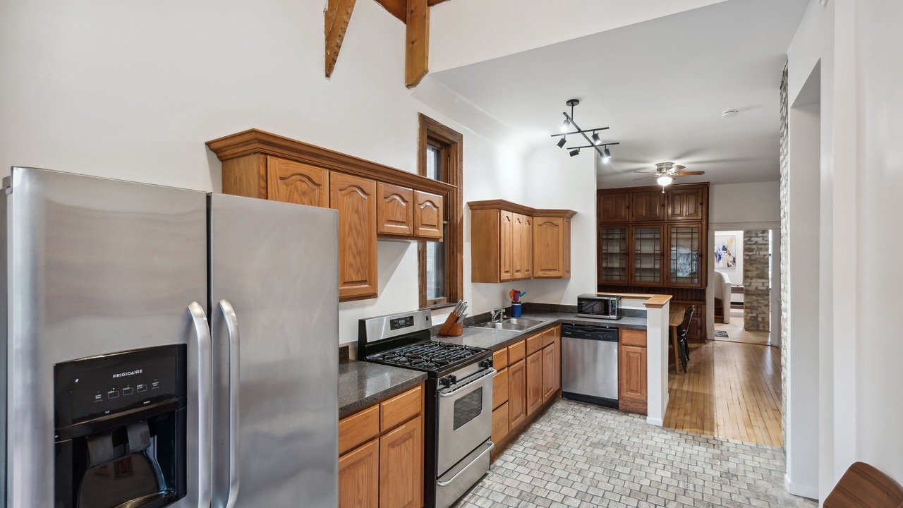 Photo of Kitchen in Lake View East