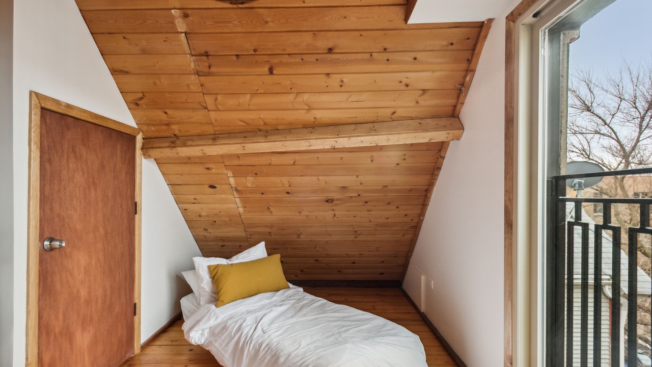 Photo of Bedroom in Lake View East