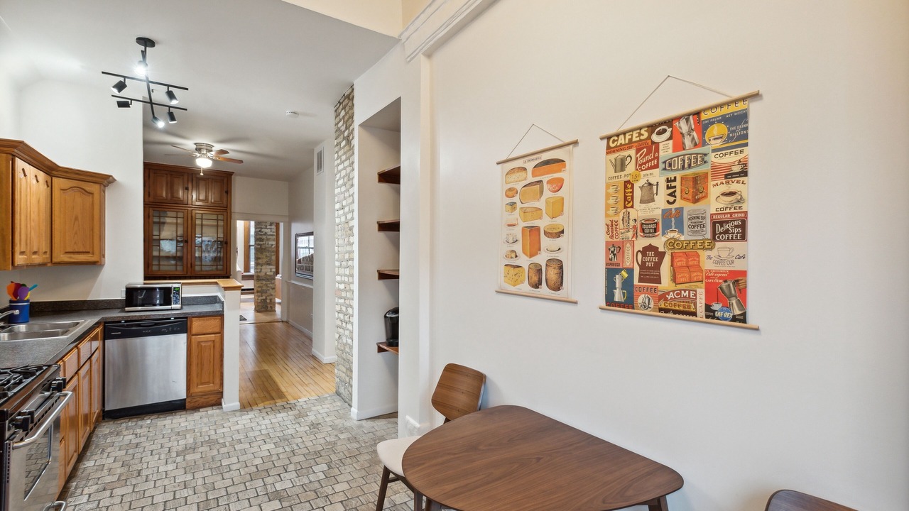 Photo of Kitchen in Lake View East
