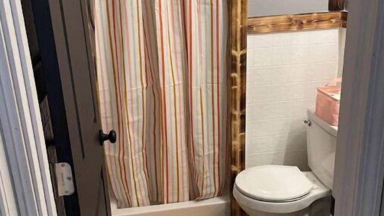 Photo of Bathroom in Carbondale