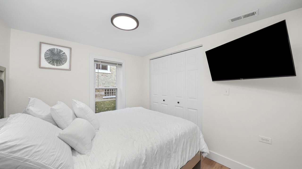 Photo of Bedroom in Forest Park