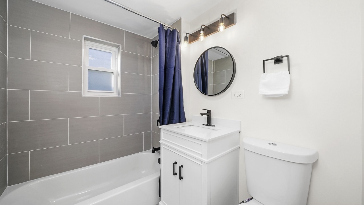 Photo of Bathroom in Forest Park
