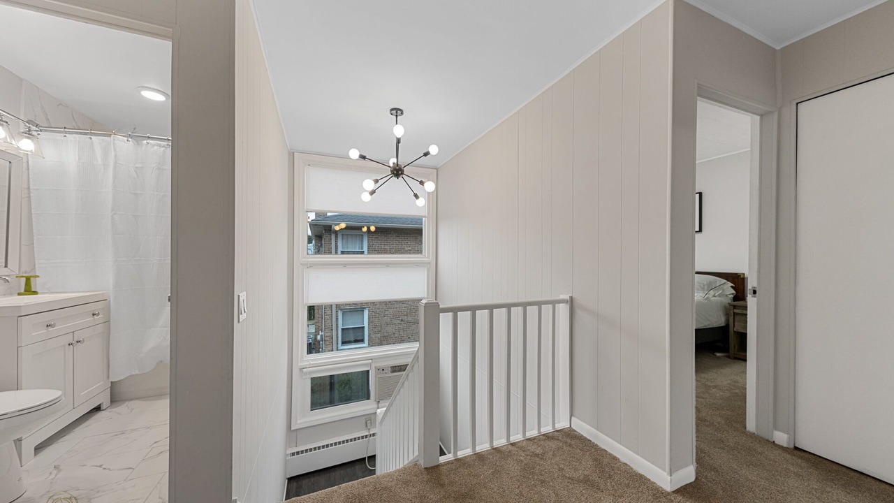 Photo of Bedroom in Budlong Woods