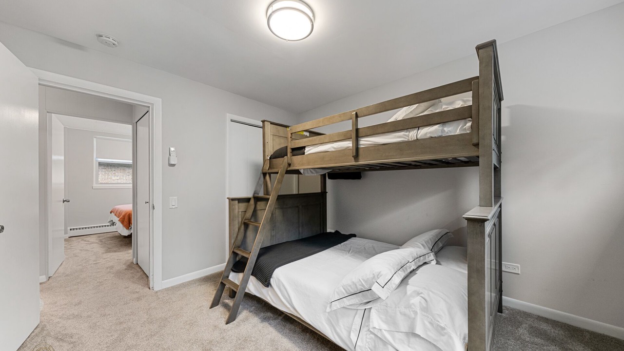 Photo of Bedroom in Budlong Woods