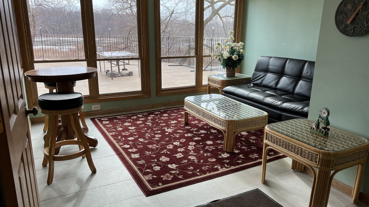 Photo of Livingroom in East Moline