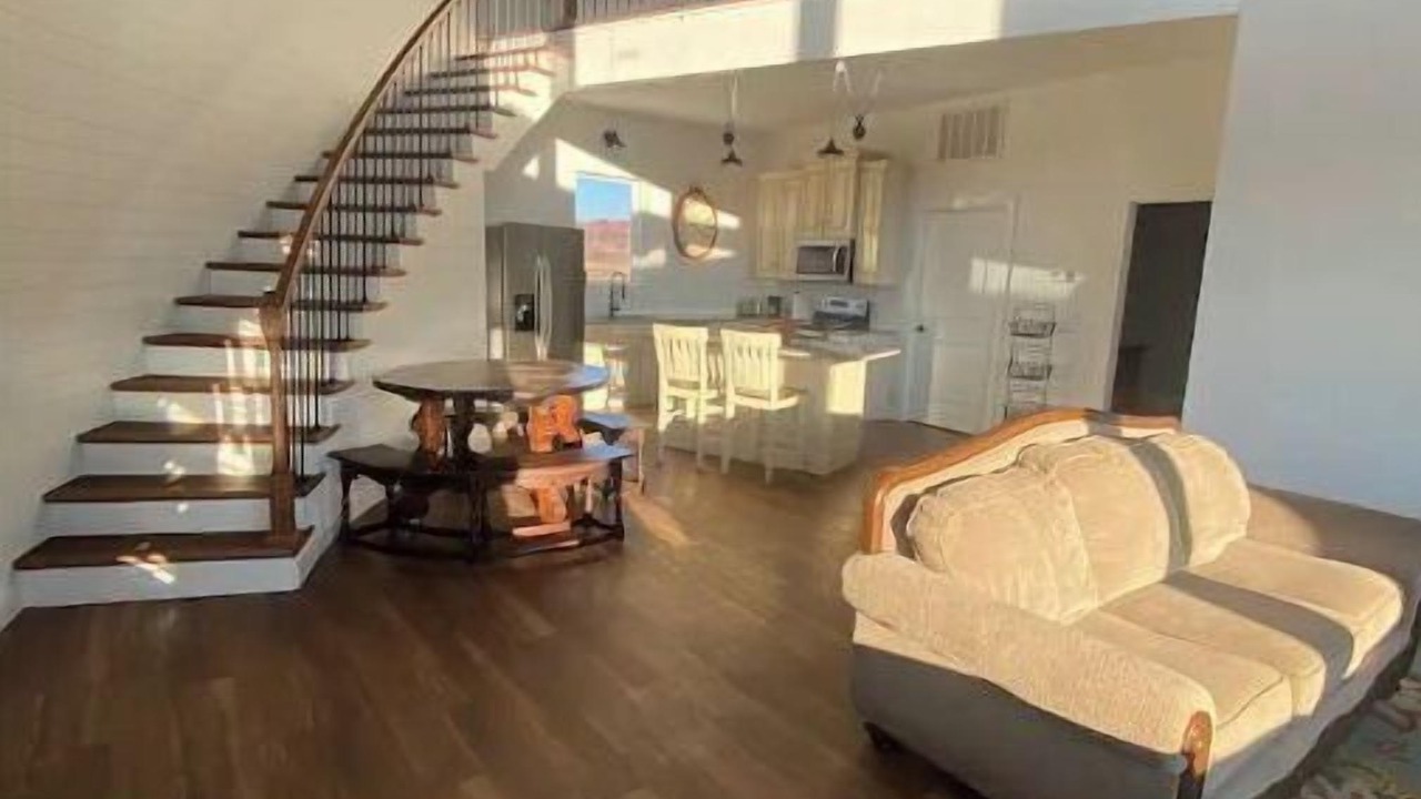 Photo of Livingroom in Lewistown