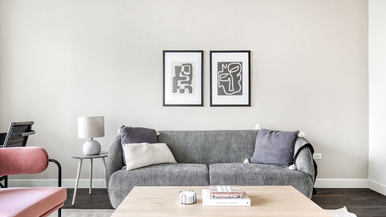 Photo of Livingroom in Elmhurst