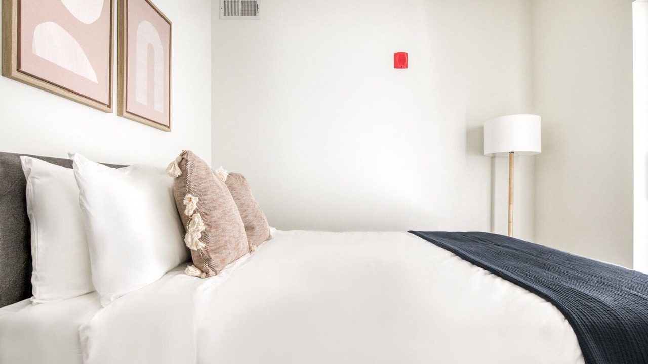 Photo of Bedroom in Elmhurst