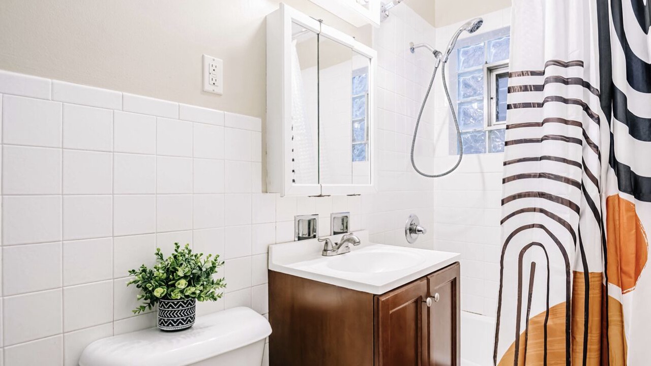 Photo of Bathroom in Hickory Hills