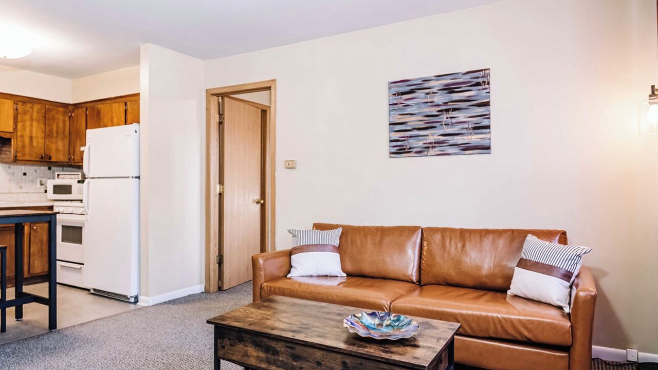 Photo of Livingroom in Hickory Hills