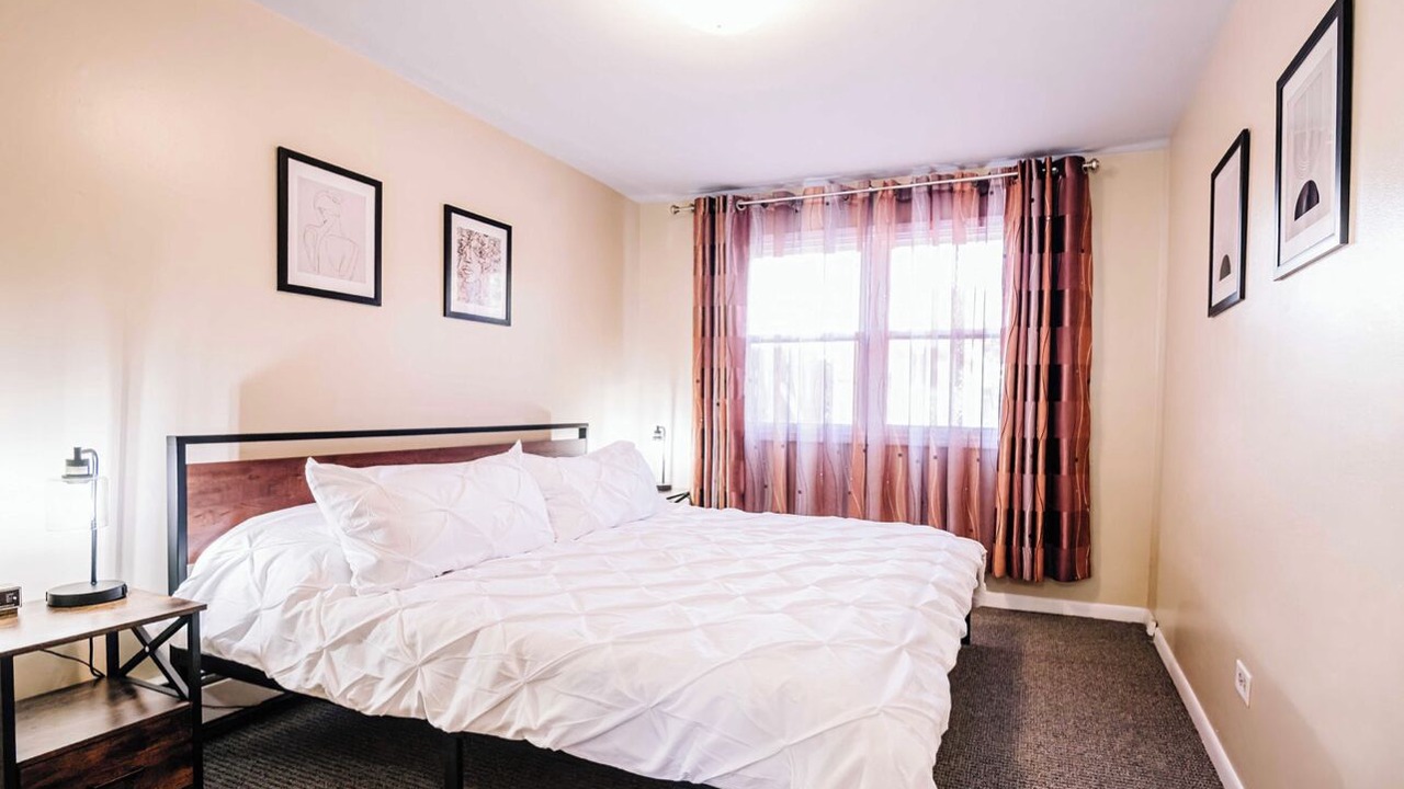 Photo of Bedroom in Hickory Hills