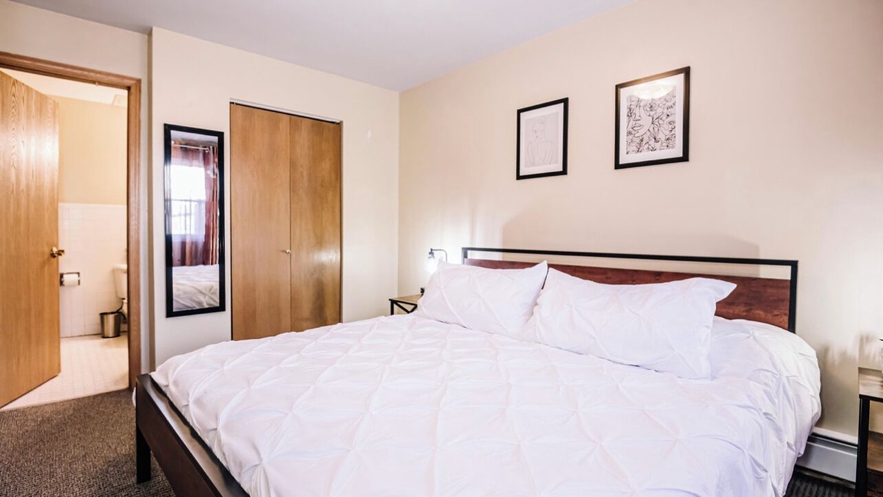 Photo of Bedroom in Hickory Hills