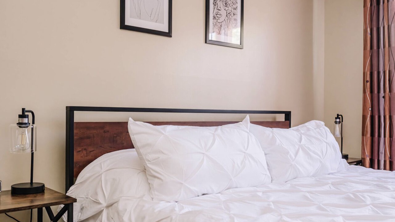 Photo of Bedroom in Hickory Hills