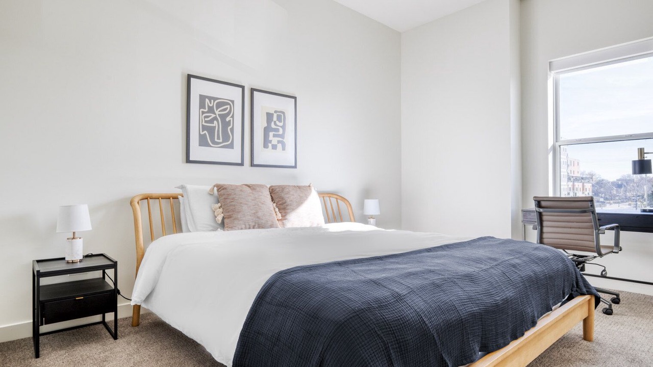 Photo of Bedroom in Elmhurst