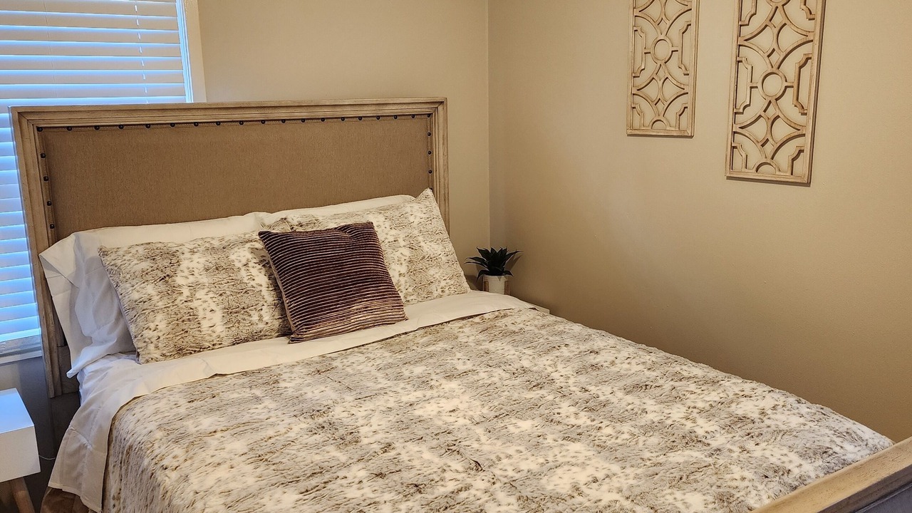 Photo of Bedroom in Urbana