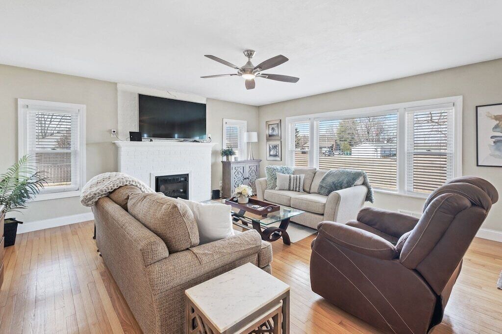 Photo of Livingroom in Belleville