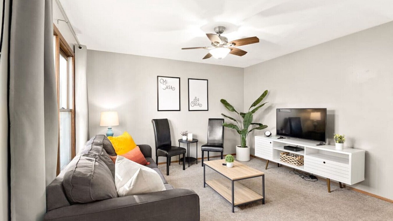 Photo of Livingroom in Bloomington
