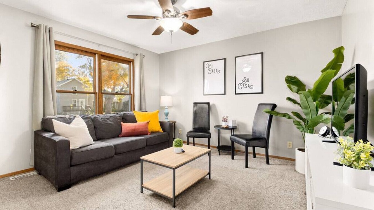 Photo of Livingroom in Bloomington