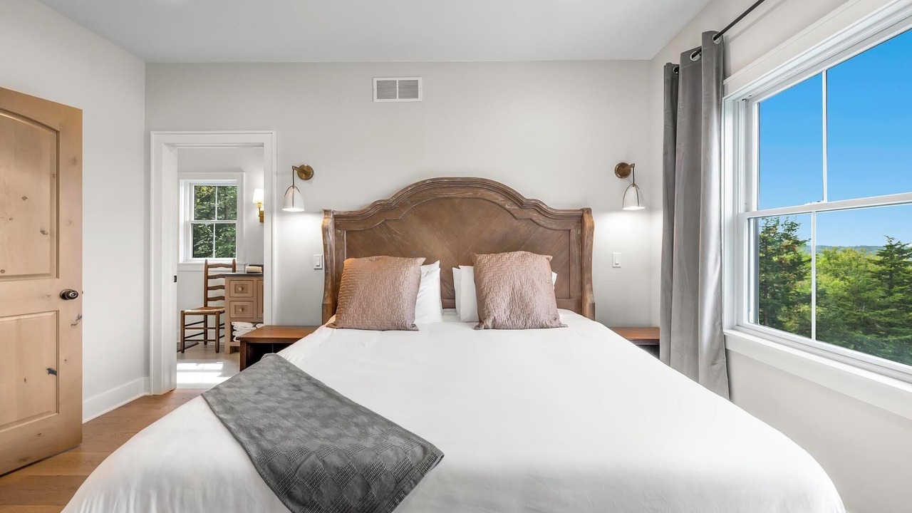 Photo of Bedroom in Elizabeth