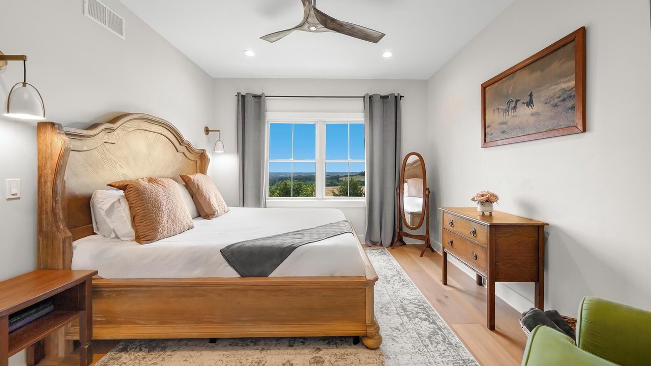 Photo of Bedroom in Elizabeth