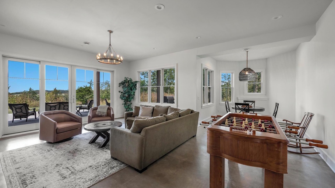 Photo of Livingroom in Elizabeth