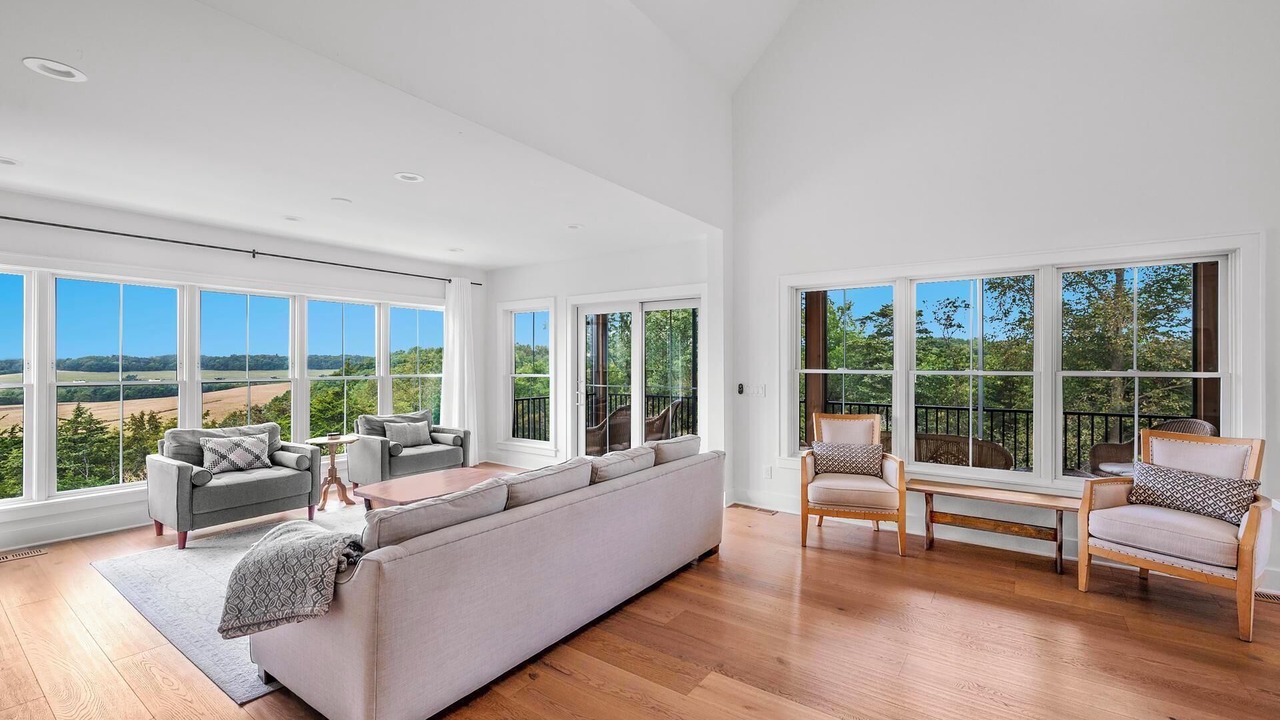 Photo of Livingroom in Elizabeth