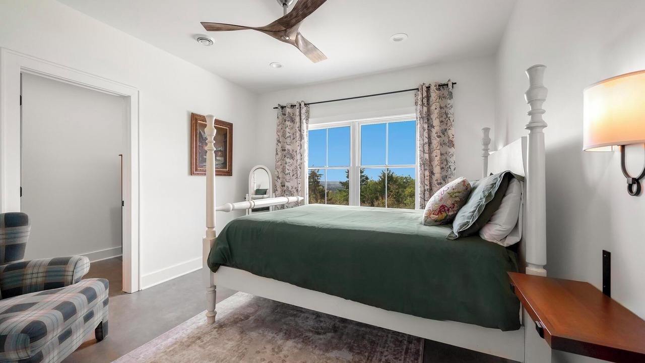 Photo of Bedroom in Elizabeth