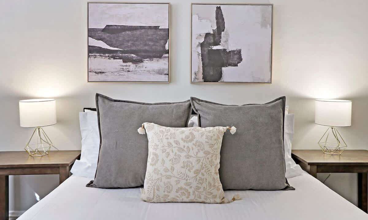 Photo of Bedroom in Cragin