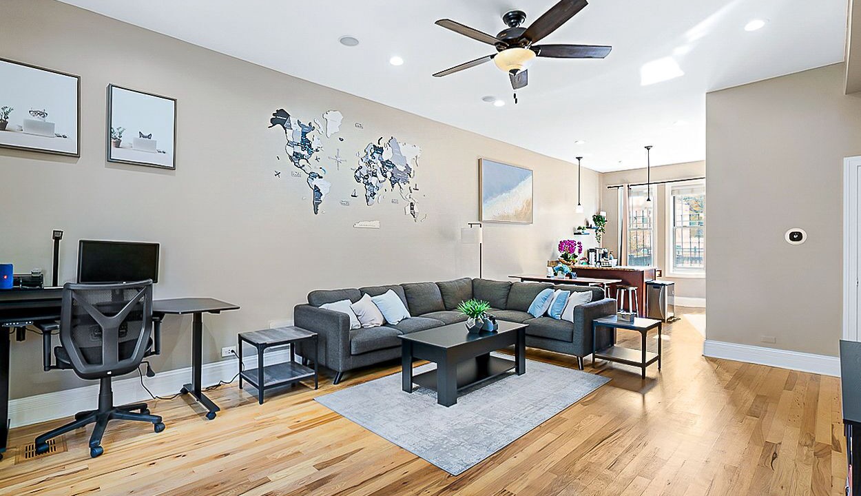 Photo of Bedroom in East Garfield Park